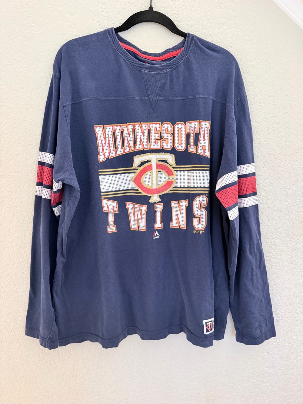 Majestic Minnesota Twins Long Sleeve Shirt — Men’s 2XL